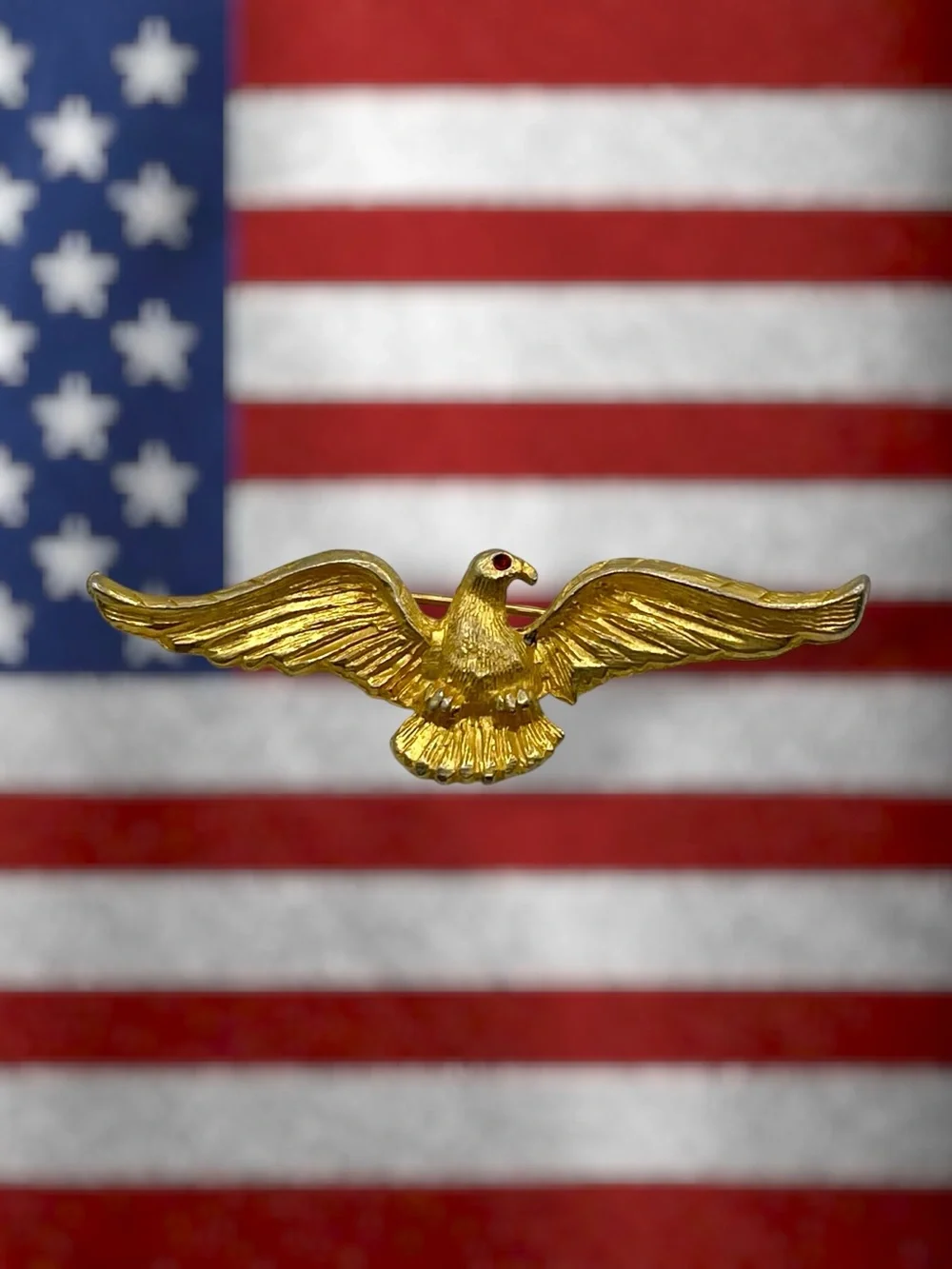 Vintage Gold Tone American Eagle Spread Wings Brooch Pin